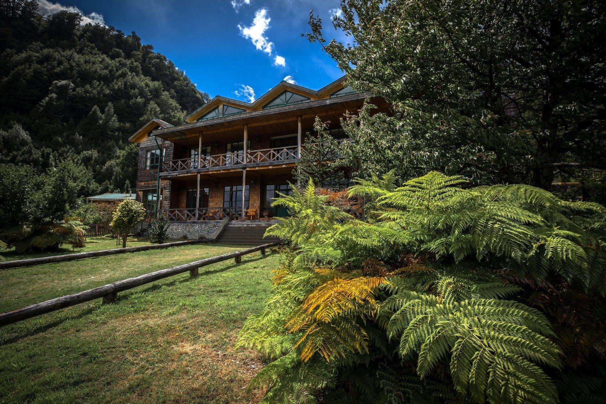 Mitico Puelo Lodge Las Gualas エクステリア 写真